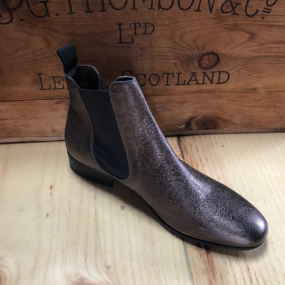 rockstud slide sandal